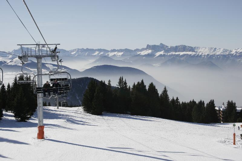 Ecrin Des Neiges Aparthotel Chamrousse Ngoại thất bức ảnh